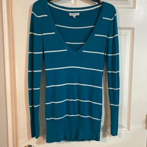 sweater in very good condition by Aeropostale